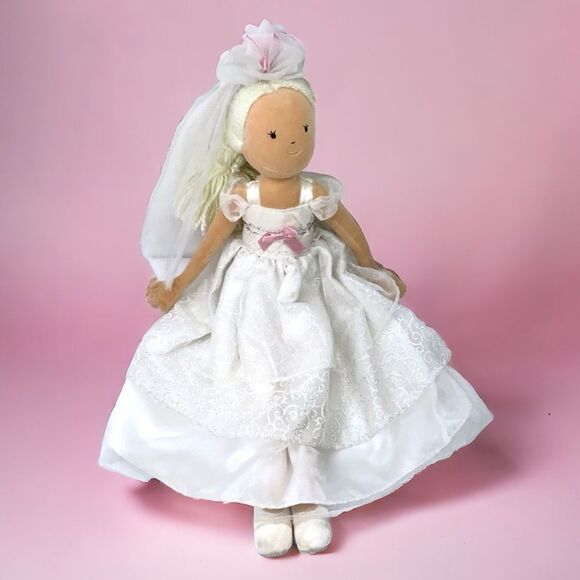 PLAY WONDER Bride 18” Plush Play Doll Wedding Dress - Picture 1 of 10